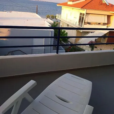 Lykoporia Beach Apartment *